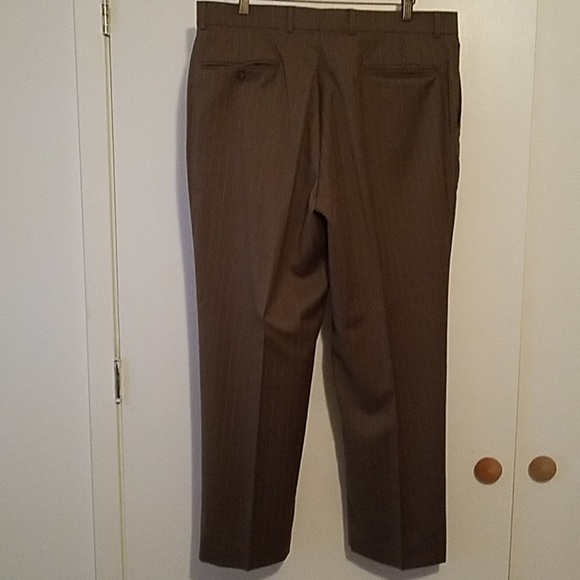 Stafford Suit with Matching Tie. Lightly Used. - Picture 4 of 8